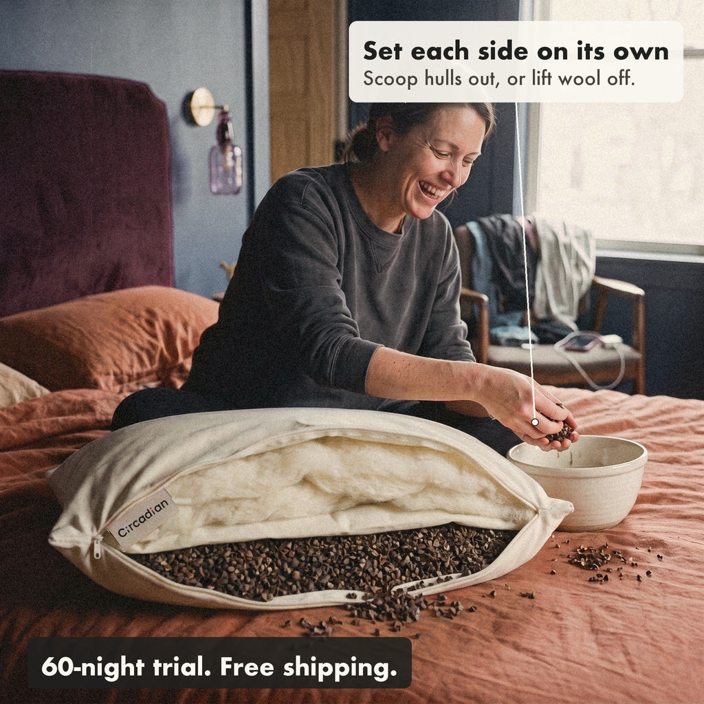 A smiling woman scoops hulls from her Buckwool Hybrid Pillow into a bowl. The labels say you can set each side on its own, scooping hulls out or lifting wool off, with a 60-night trial and free shipping.